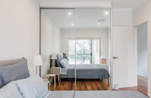 Revesby Casa | Revesby House · Clean Lines and Sophisticated Glass at a Revesby Sanctuary