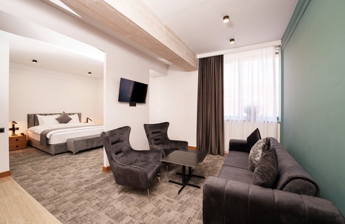 Kentron Hotel | Revive Boutique Hotel