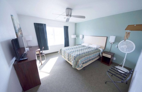 Fairbanks Casa | Rewak Studios: Gigabit Powered WiFi! Hotel-Style Furnished Studios--Easy Walk to Lots of Places
