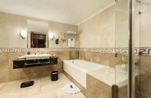 Dong Khoi Hotel | Rex Hotel