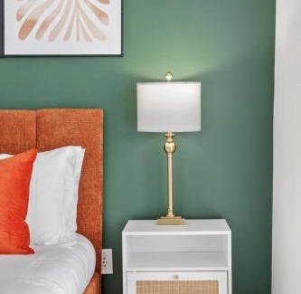 Reynoldstown Apartamento | Reynoldstown Lux 2BR, Rooftop Deck, Near Beltline & Downtown, Free Parking