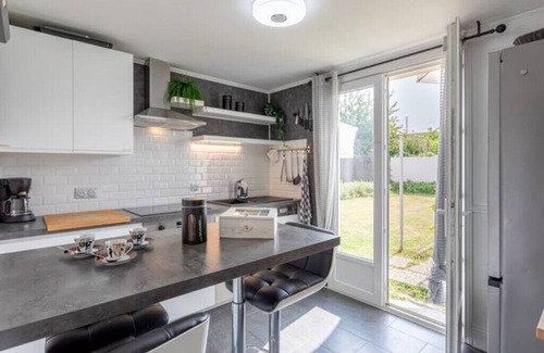 La Ferriere Apartamento | Rez-de-jardin Salle de Réunion
