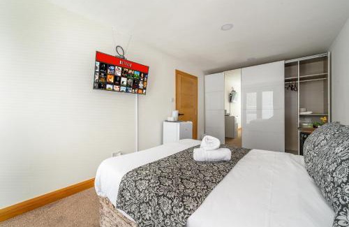 Batley Casa | -RF7B- For your relaxed and Cosy stay with Free WiFi