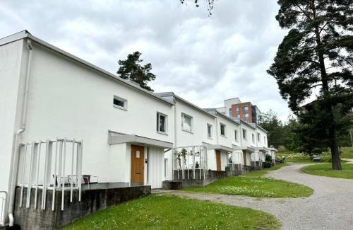 Aviapolis Apartamento | RH 90 m2 and free parking only 3 min with a car from the airport
