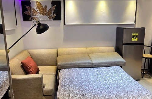 Isla Verde Apartamento | RH Los angeles APT/#4/ elegant suit 2do floor airport front