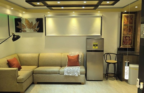 Isla Verde Apartamento | RH Los angeles APT/#4/ elegant suit 2do floor airport front