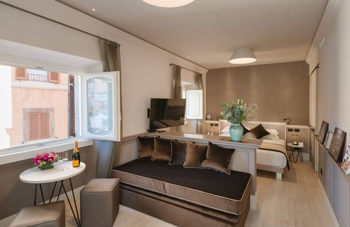 Rione VI Parione Casa | Rhea Silvia Luxury Navona