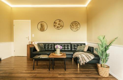 Rhein-Erft-Kreis District Apartamento | Rhein Haven Appartment für bis zu 12 Gäste im historischen Bahnhofsgebäude
