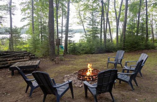 Rhinelander Casa | Rhinelander Waterfront Cabin with Deck and Fire Pit!