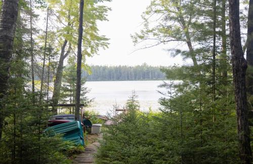 Rhinelander Casa | Rhinelander Waterfront Cabin with Deck and Fire Pit!