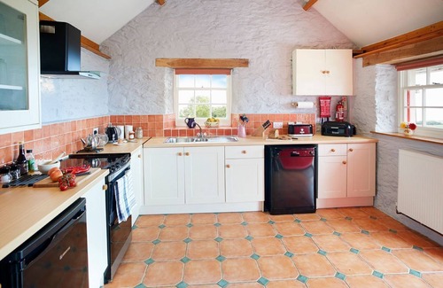 Dinas Cross Cabaña | Rhiwelli, una propiedad con cocina de dos dormitorios cerca de Fishguard en Pembrokeshire.