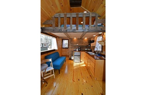 Clarkesville Alquiler De RV | Rhododendron Tiny Home at Bleu Canoe Campground