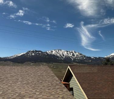 Gardiner Casa | Rhodopa Guest House at Yellowstone #9