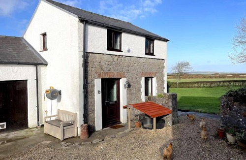 Crynant Casa | Rhossili's Retreat - AONB - Gower Rural Sleeps up to 6