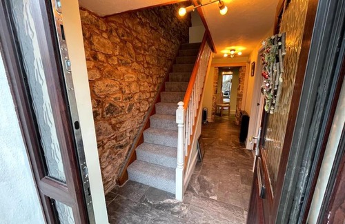 Crynant Casa | Rhossili's Retreat - AONB - Gower Rural Sleeps up to 6