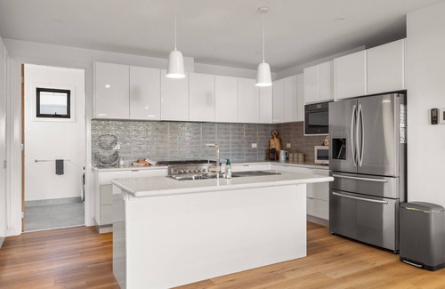 Rhyll Casa | Rhyll View in Rhyll township