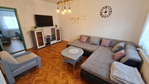 Mohacs Apartamento | RI-JÓ apartman