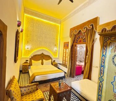 Zekkak Er Roumane Casa | Riad Dar Bab Guissa