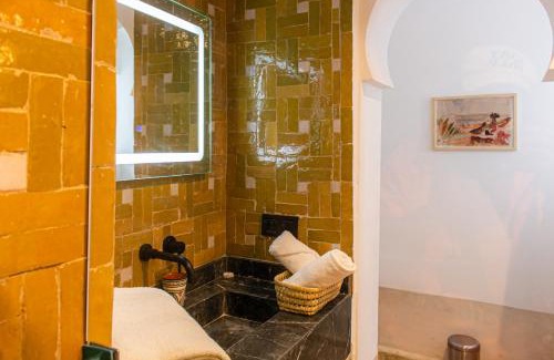 Bab Taghzout Casa | Riad Dar Ben Slimane