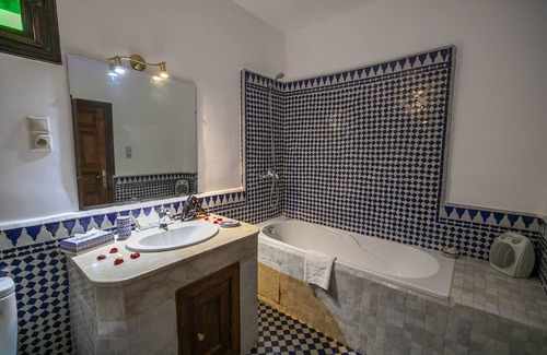 El Ayoun Casa | Riad La Perle De La Médina