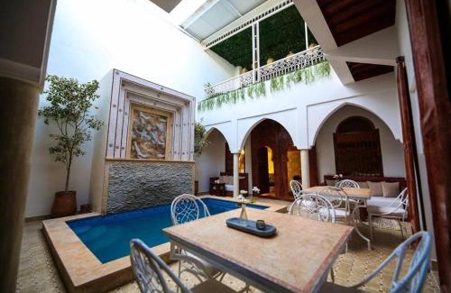 Sidi Abdallah Ghiat Cama Y Desayuno | Riad Oum h&N B&B