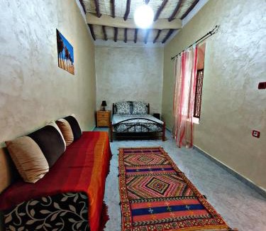 Agdz Cama Y Desayuno | Riad Tazoulte