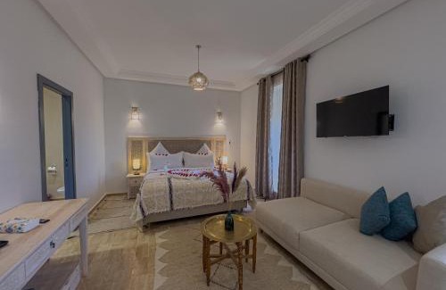 Menara Casa | Riad Tonaroz Gold