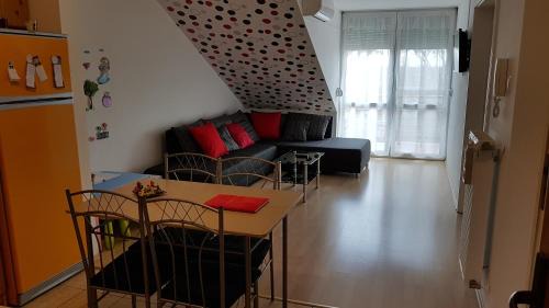 Cserkeszolo Apartamento | Riadorma Apartman