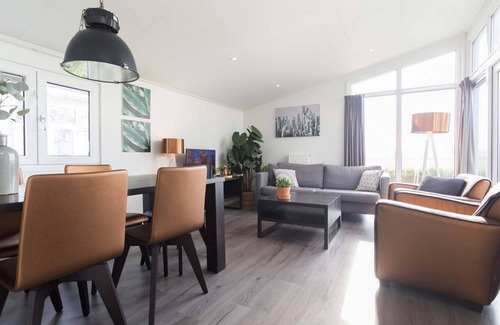 Berkhout Chalet De Esquí | ✓ Rialto at Park Westerkogge ✓ Holiday home for 5 people ✓ Located in Berkhout (North Holland) ✓ Waterfront holiday resort ✓ Book directly at the resort
