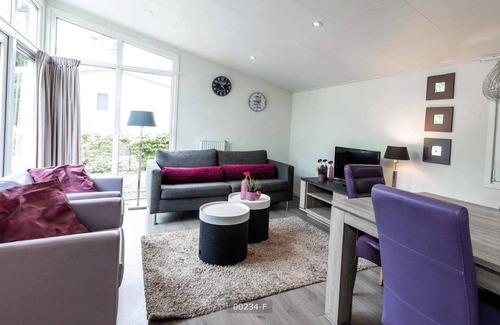 Helvoirt Chalet De Esquí | ✓ Rialto at Résidence de Leuvert ✓ Holiday home for 6 persons ✓ Located near Den Bosch (Noord-Brabant) ✓ Near De IJzeren Man ✓ Book directly through the park