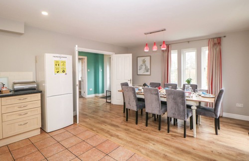 Beeley Cabaña | RIBER, family friendly, character holiday cottage in Two Dales