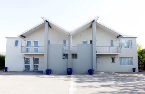 Riccarton Hotel | Riccarton Motor Lodge