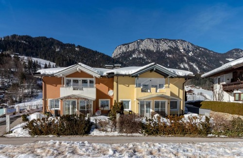 Itter Casa | Rich Holiday Home with Sauna Garden Valley Views in Itter