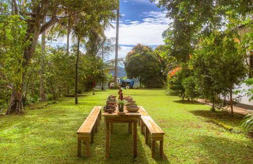 Deniyaya Villa | Richiland Tea Estate Bungalow