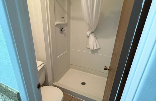Sidney Hotel | Richland Inn & Suites