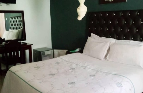 Livingstone Hotel | Richland Lodge Motel