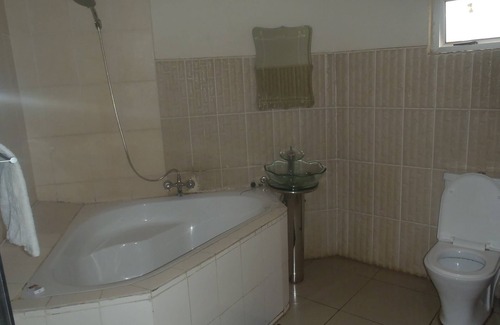 Livingstone Cabina | Richland Lodge Sinazeze