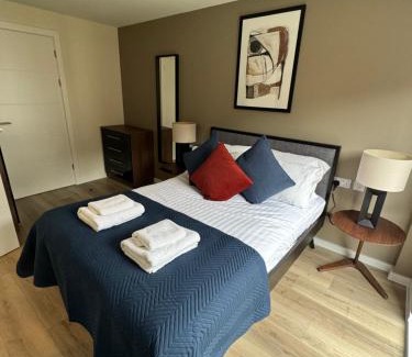 Everton Apartamento | Richmond Row by L3 Apartments