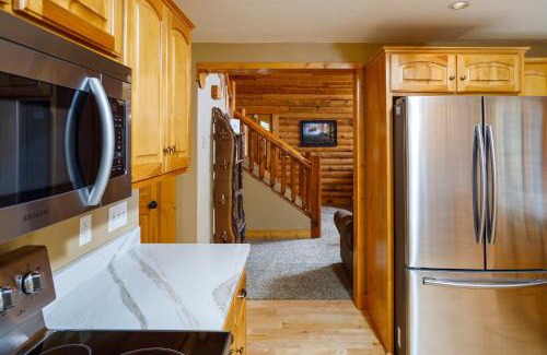 Waupaca Casa | Richmond Waupaca Cabin by Simple Life Rentals