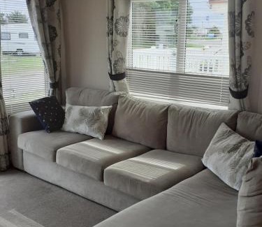 Lossiemouth Otro | RICK'S RETREAT static caravan near the beach with free wifi