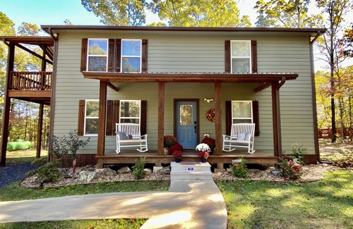 Mena Casa | ¡Nuevo! Ouachita Mtn Cabin, Quiet Privacy, Paved Rd, Between Mena and Atv Trails!