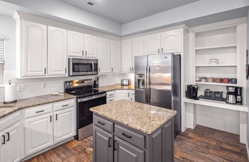 Bentonville Casa | Ride in and out access to the Coler Trails, 5 minutes from downtown Bentonville!