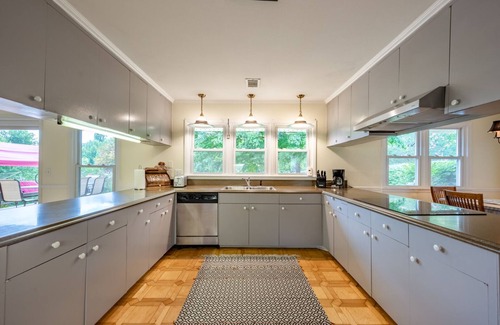 Clarkesville Casa | Riders Base, Hot Tub, Privacy, Pool Table, Firepit, Huge yard, 14 miles to Helen