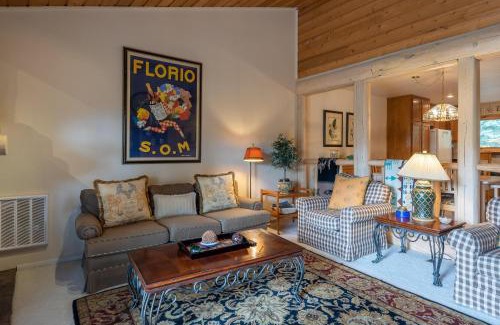 Elkhorn Village Casa | Ridge Condo 2617
