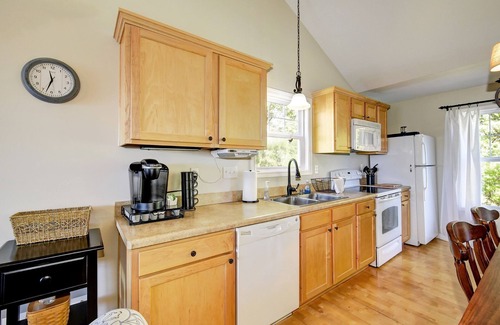 Taylorsville Casa | Ridge Retreat 42 Sleeps 8 + Crib. NEW HOT TUB