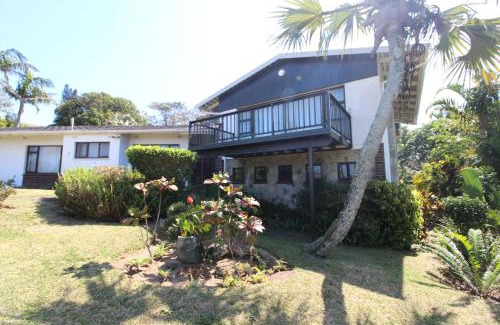 Uvongo Casa | Ridge road 18 Holiday House