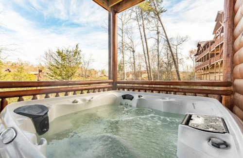 Wears Valley Casa | Ridge View by AvantStay 15mins from Pigeon Forge w Pavilion Indoor Pool Hot Tub