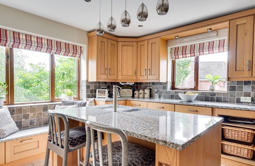 Langstone Casa | Ridgemont Escape - Sauna & Luxe Comfort