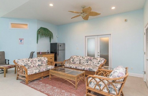 Georgetown Casa | Ridgeview's Oasis is truly a unique stay