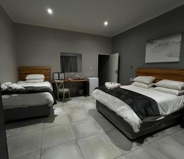 Leeupoort Cama Y Desayuno | Riecor Guest Farm